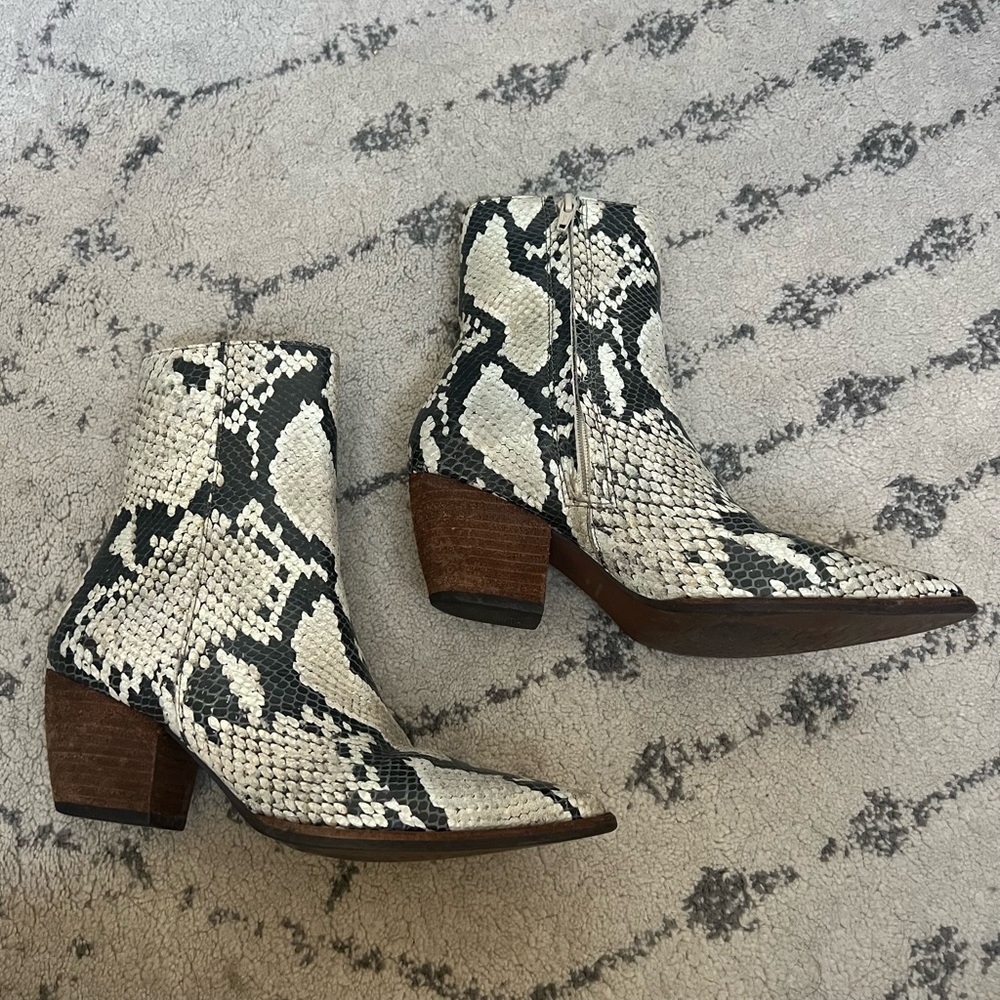 matisse caty snake boot